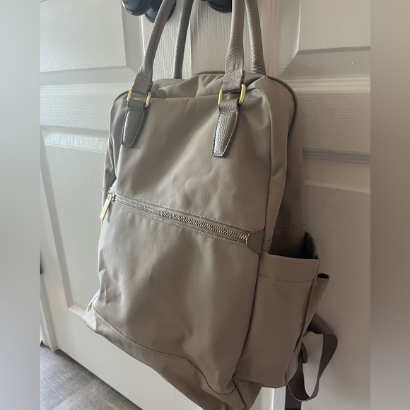 Grey and Gold backpack - Picture 2 of 7